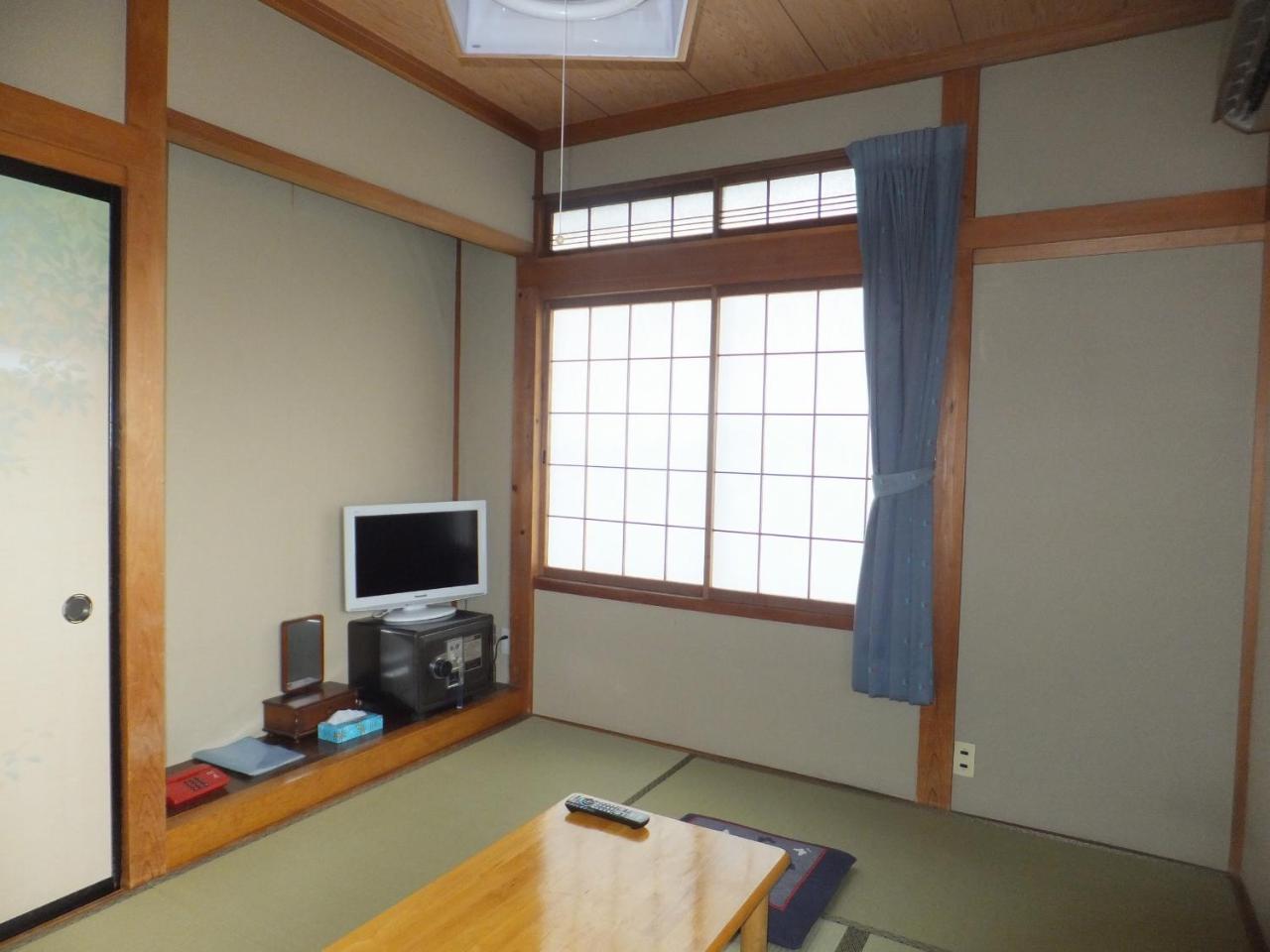 Minshuku Iwatakan Takayama  Exterior photo